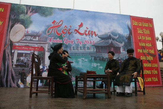 Để xem các liền anh liền chị hát giao duyên