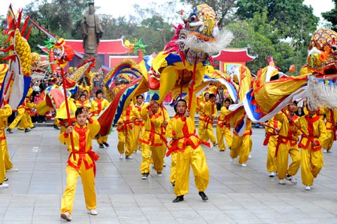 Hội chợ Xuân - Xin đừng &quot;đem con bỏ chợ&quot;!