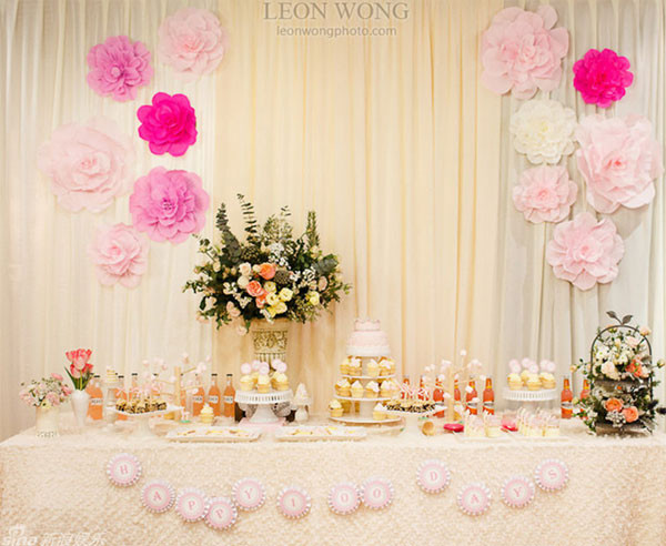 Lý Tiểu Lộ rạng ngời trong bữa tiệc mừng 100 ngày của con gái ảnh 8