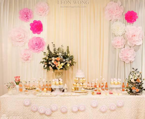 Lý Tiểu Lộ rạng ngời trong bữa tiệc mừng 100 ngày của con gái ảnh 8