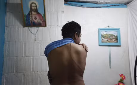 Dang sau moi cau noi 