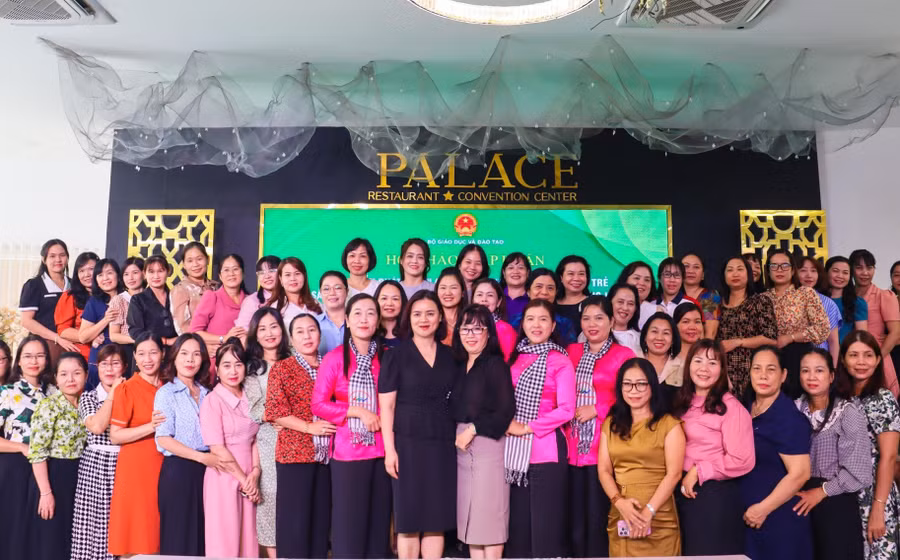 Hội thảo, tập huấn chuyên môn cho cán bộ quản lý và giáo viên mầm non.