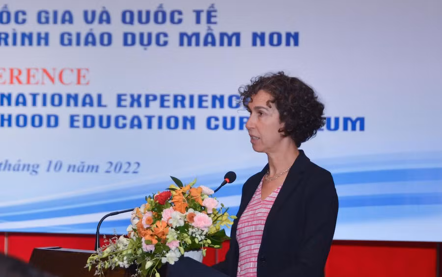 Bà Lesley Miller – Phó Trưởng Đại diện UNICEF Việt Nam.
