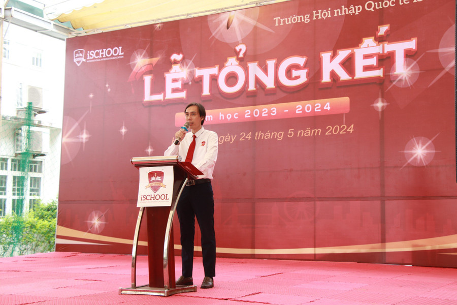 Tại lễ tổng kết, TS. Trần Hải Ngọc – Hiệu trưởng nhà trường đã bày tỏ lòng cảm ơn sâu sắc tới tập thể cán bộ, giáo viên, nhân viên, phụ huynh và học sinh đã luôn đồng hành, ủng hộ nhà trường trong suốt năm học. Tại lễ tổng kết, TS. Trần Hải Ngọc – Hiệu trưởng nhà trường đã bày tỏ lòng cảm ơn sâu sắc tới tập thể cán bộ, giáo viên, nhân viên, phụ huynh và học sinh đã luôn đồng hành, ủng hộ nhà trường trong suốt năm học.