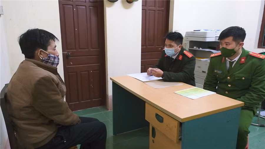 Đối tượng truy nã Tạ Xuân Trường tại cơ quan công an.