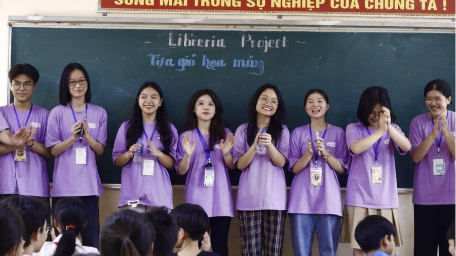 Libreria Project - dự án cộng đồng được thành lập vào năm 2020 bởi một nhóm học sinh THPT trên địa bàn Hà Nội với sứ mệnh lan tỏa, nâng cao văn hóa đọc và thu hẹp khoảng cách giáo dục. Libreria Project - dự án cộng đồng được thành lập vào năm 2020 bởi một nhóm học sinh THPT trên địa bàn Hà Nội với sứ mệnh lan tỏa, nâng cao văn hóa đọc và thu hẹp khoảng cách giáo dục.