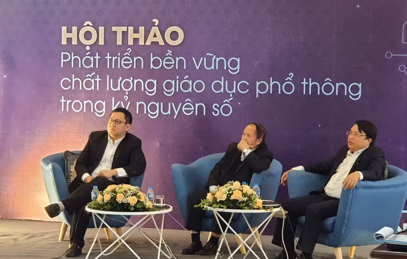 Các chuyên gia tham gia tọa đàm.