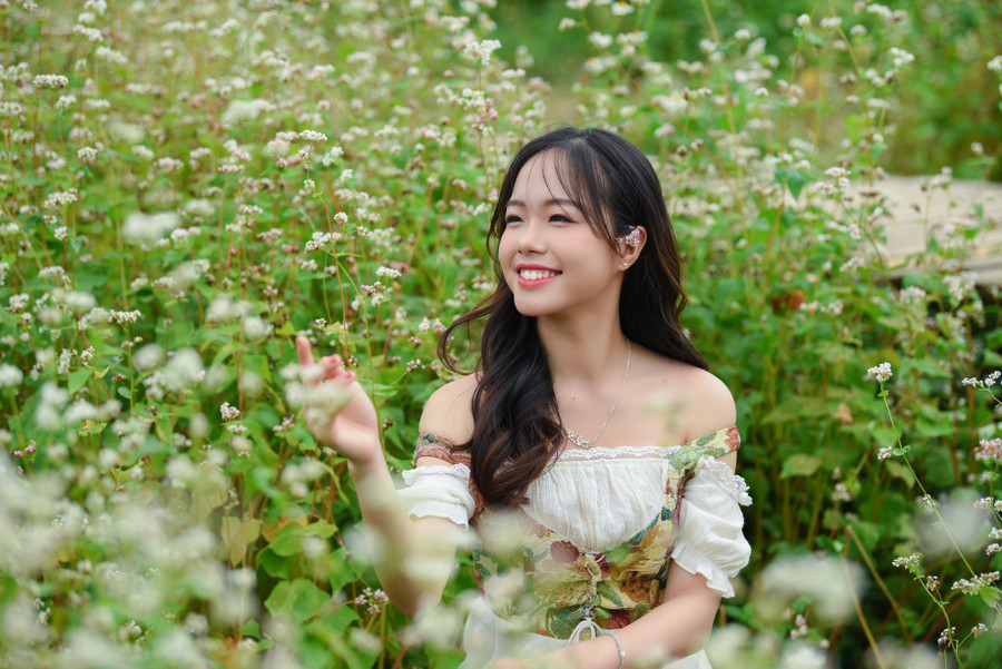 Không chỉ xinh đẹp, Như Quỳnh cũng khiến nhiều người ngưỡng mộ khi đạt được thành tích học tập đáng nể.