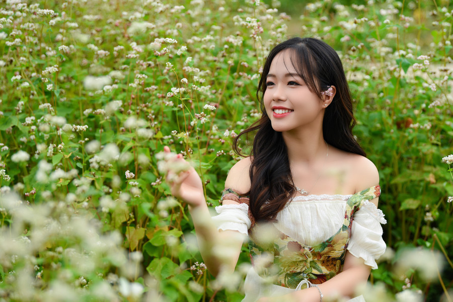 Không chỉ xinh đẹp, Như Quỳnh cũng khiến nhiều người ngưỡng mộ khi đạt được thành tích học tập đáng nể.