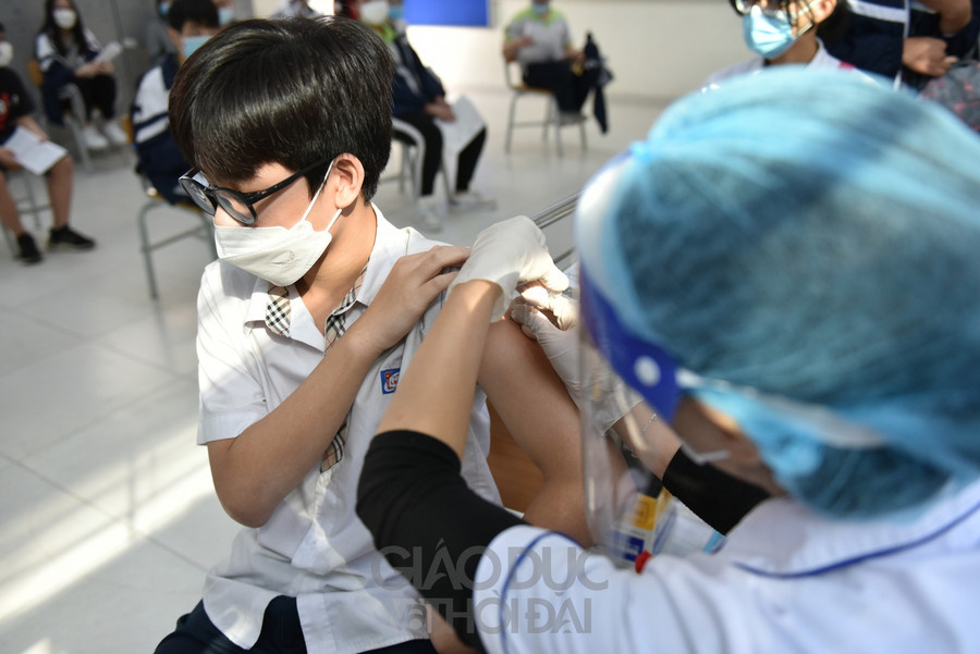 Theo dự kiến sẽ tiêm 600 liều vắc xin Covid-19 trong sáng ngày hôm nay và khoảng 600 liều vắc xin Covid-19 cho chiều cùng ngày.