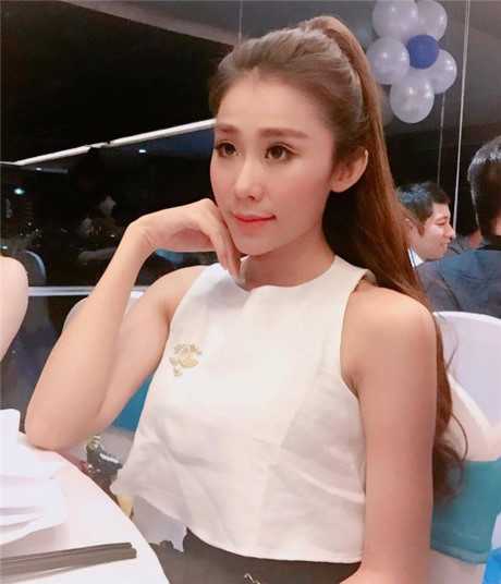 Bất ngờ vẻ ngoài hot girl của cô gái bị bố mẹ bạn trai Bat ngo ve ngoai hot girl cua co gai bi bo me ban trai
