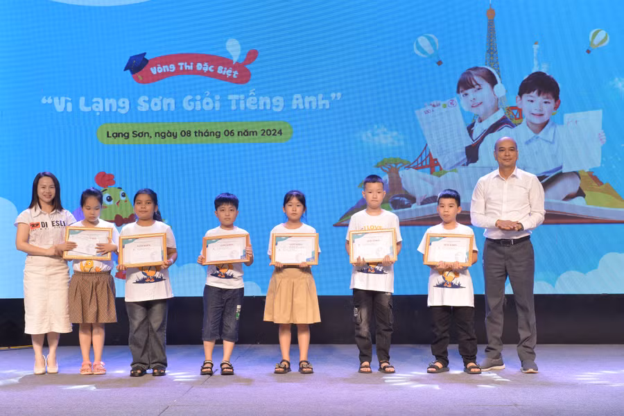 Ngoài ra 6 giải Ba và 10 giải khuyến khích cũng tìm được chủ nhân là những em học sinh vô cùng xuất sắc đến từ các trường Tiểu học trên địa bàn tỉnh Lạng Sơn.