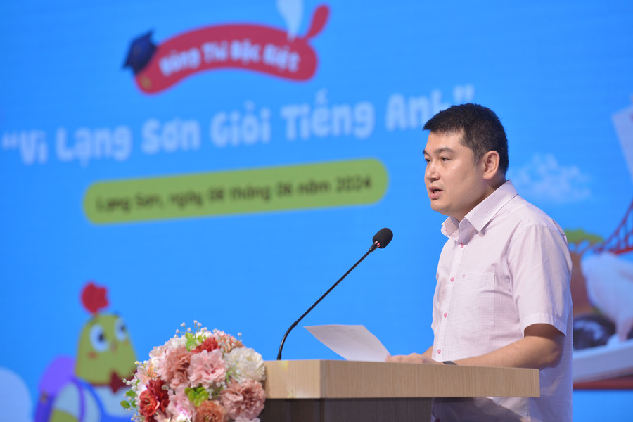 Ông Hồ Công Liêm - Phó Giám đốc Sở Giáo dục và Đào tạo tỉnh Lạng Sơn phát biểu tại chương trình Ông Hồ Công Liêm - Phó Giám đốc Sở Giáo dục và Đào tạo tỉnh Lạng Sơn phát biểu tại chương trình