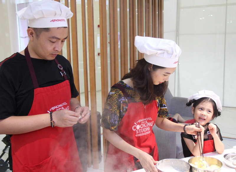 Gia đình diễn viên Quân Anh tham gia chương trình