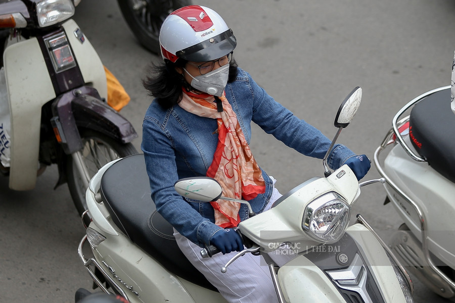 Nhịp sống Hà Nội lắng lại khi gió mùa về ảnh 5