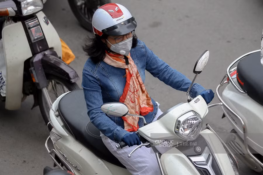 Nhịp sống Hà Nội lắng lại khi gió mùa về ảnh 5