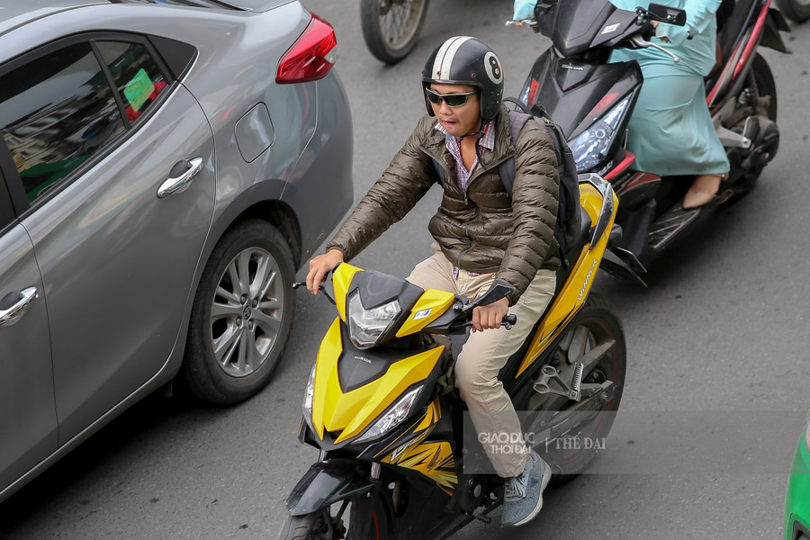 Nhịp sống Hà Nội lắng lại khi gió mùa về ảnh 2