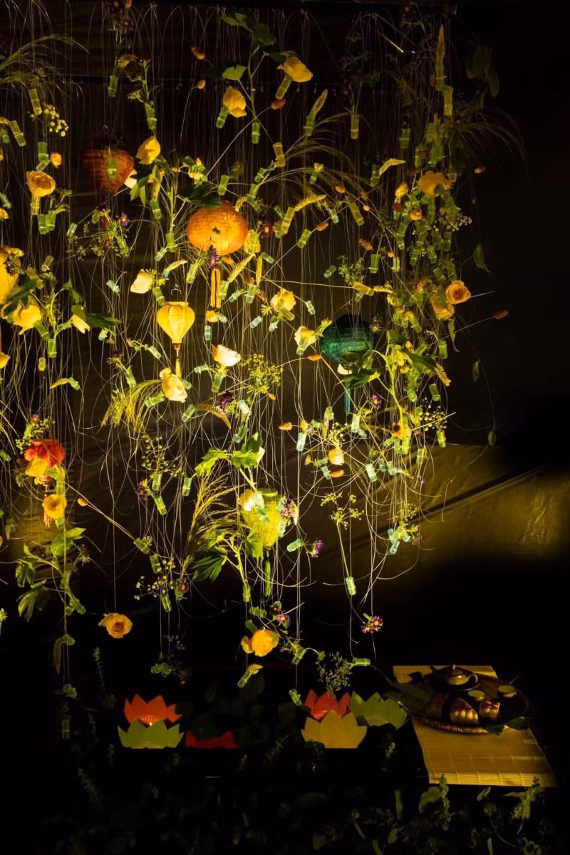 Tác phẩm những cánh chim vươn xa của Đức Lợi, được lấy cảm hứng từ hình ảnh nâng đỡ, dịu dàng của người mẹ.