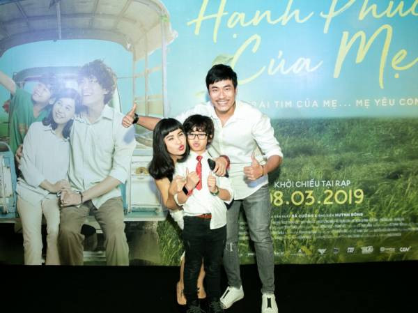 Vai mẹ Tuệ mang đến cho Cát Phượng nhiều xúc cảm, đồng thời cũng khiến bé Huy Khanh tự tin thể hiện khả năng diễn xuất Vai mẹ Tuệ mang đến cho Cát Phượng nhiều xúc cảm, đồng thời cũng khiến bé Huy Khanh tự tin thể hiện khả năng diễn xuất