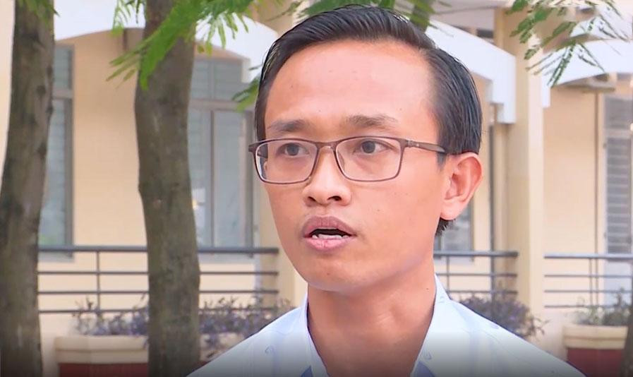 Thầy Nguyễn Quang Bình, giáo viên trường tiểu học Nguyễn văn Trỗi, huyện Xuân Lộc.