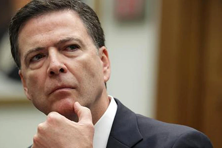 Giám đốc FBI James Comey.