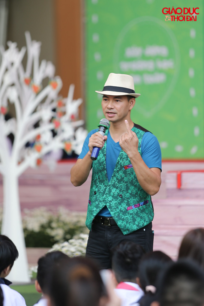 Hàng nghìn học sinh Hà Nội hưởng ứng đẩy lùi bạo lực học đường ảnh 1