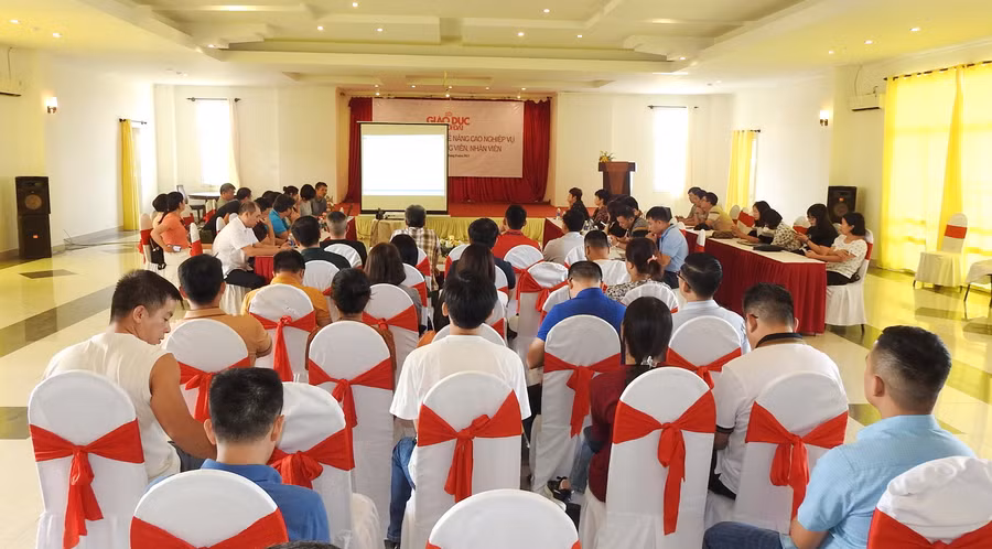 Toàn cảnh buổi tập huấn.