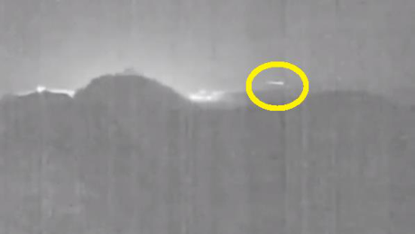 Can canh thien thach bang ngang nui lua o Costa Rica - Anh 4