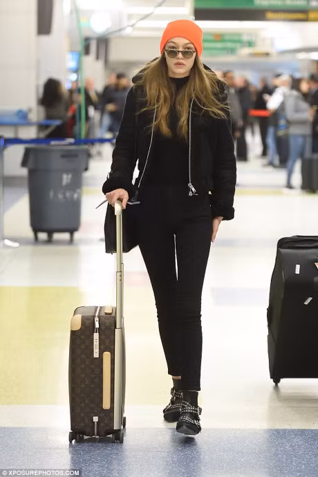 Mac do the thao sang chanh nhu sao ngoai - Anh 4