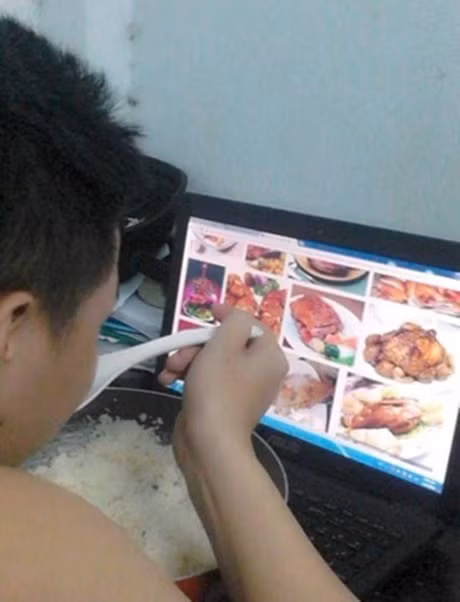 Hai huoc nhung bua com cuoi thang cop mac sinh vien - Anh 11