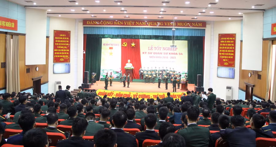 Toàn cảnh buổi lễ.