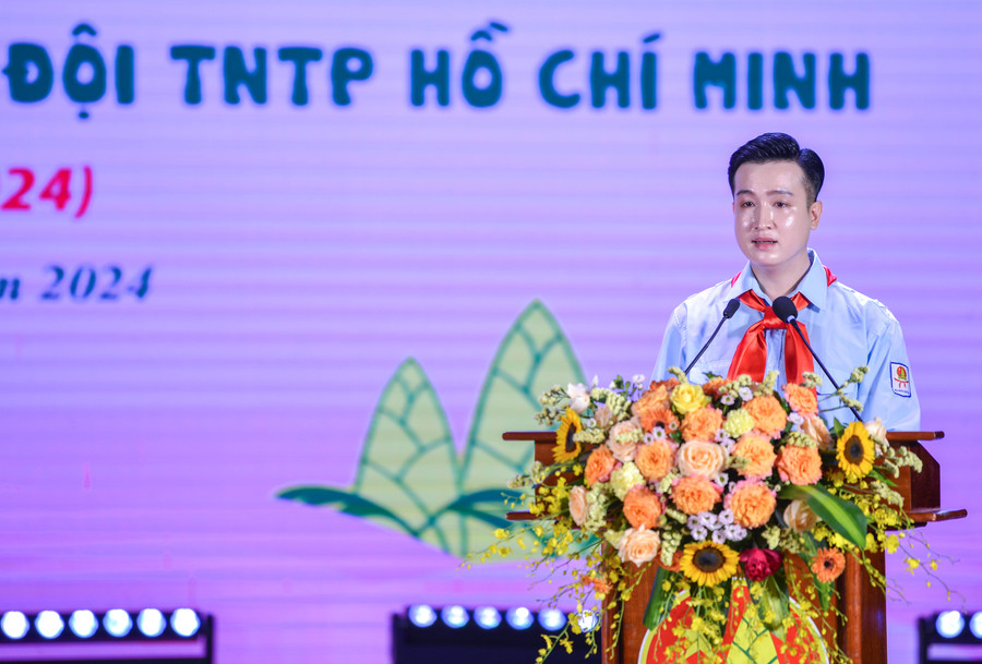 Phó Bí thư Thành đoàn, Chủ tịch Hội đồng Đội thành phố Hà Nội Đào Đức Việt phát biểu tại chương trình. Phó Bí thư Thành đoàn, Chủ tịch Hội đồng Đội thành phố Hà Nội Đào Đức Việt phát biểu tại chương trình.