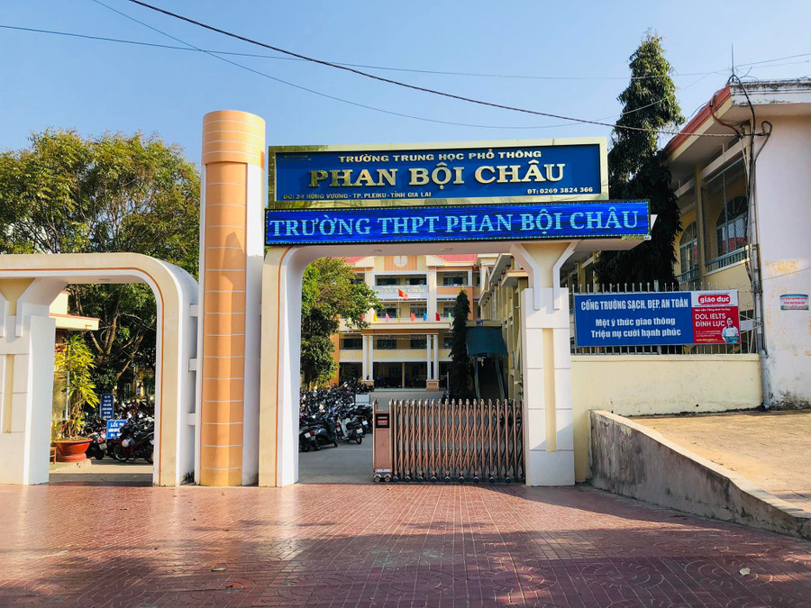 Trường THPT Phan Bội Châu đã sẵn sàng các điều kiện về cơ sở vật chất, con người để đảm bảo kỳ thi diễn ra an toàn, nghiêm túc. Trường THPT Phan Bội Châu đã sẵn sàng các điều kiện về cơ sở vật chất, con người để đảm bảo kỳ thi diễn ra an toàn, nghiêm túc.