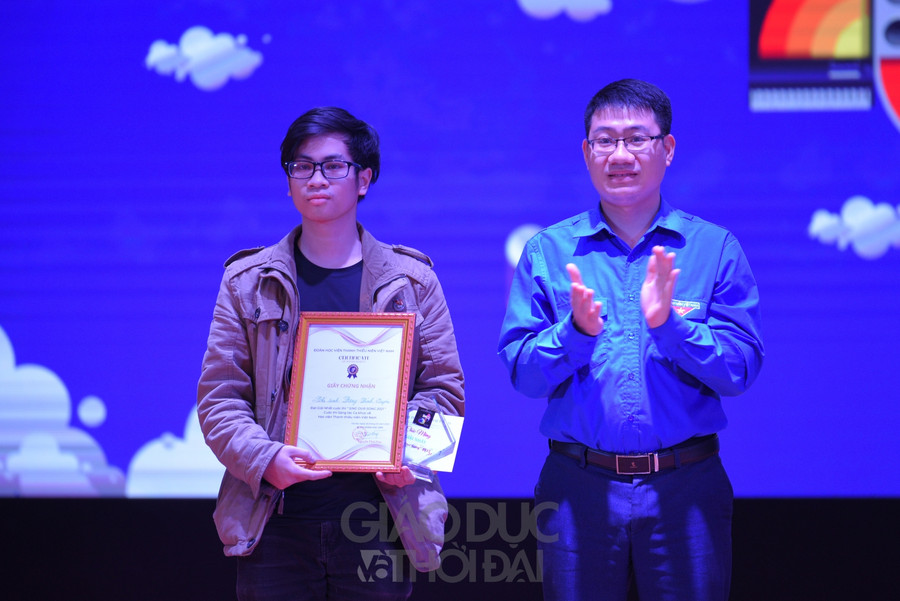 Giải nhất cuộc thi &quot; Sing Our Song&quot; đã thuộc về ca khúc Tôi yêu Học viện tôi - ST Đặng Đình Quyền, giải nhì là ca khúc; Học viện - Tuổi trẻ và ước mơ - ST Phan Trường &amp; Ngọc Thành.