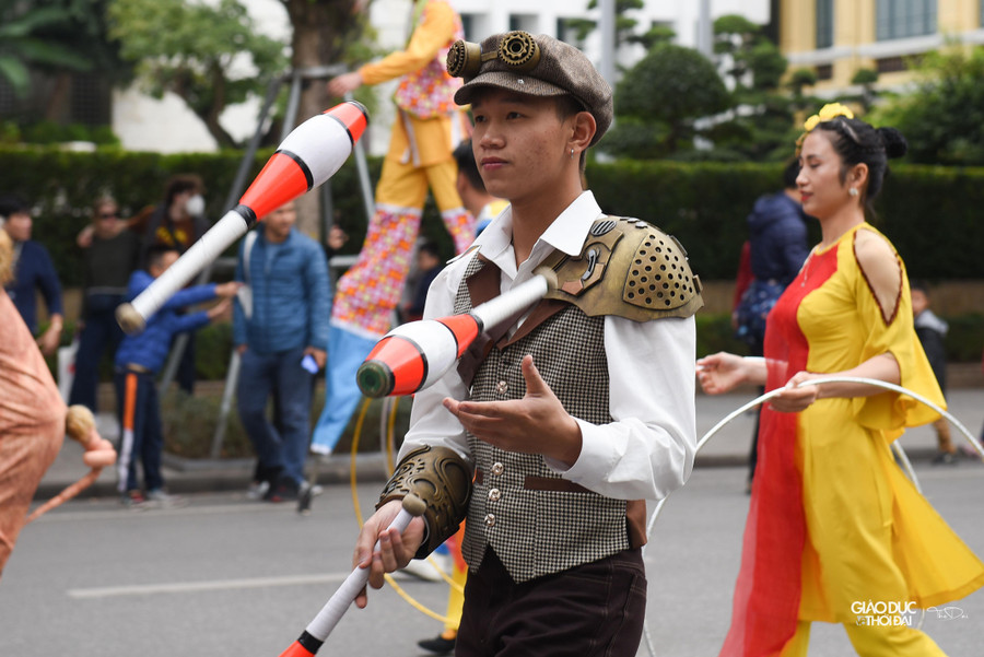 Liên hoan Xiếc quốc tế đã được tổ chức nhiều lần tại Việt Nam và tạo nên thương hiệu riêng, thu hút sự quan tâm đặc biệt của công chúng.