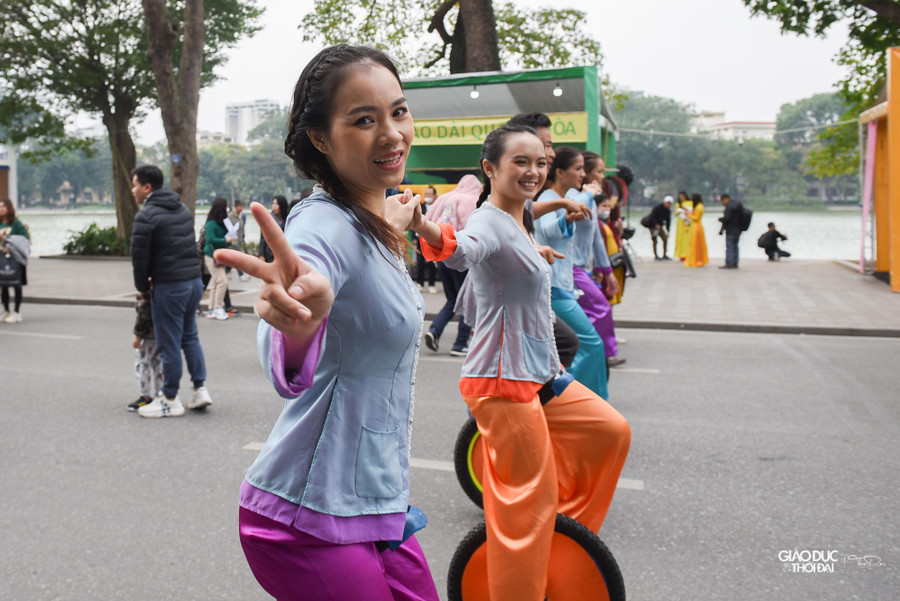 Liên hoan Xiếc quốc tế đã được tổ chức nhiều lần tại Việt Nam và tạo nên thương hiệu riêng, thu hút sự quan tâm đặc biệt của công chúng.