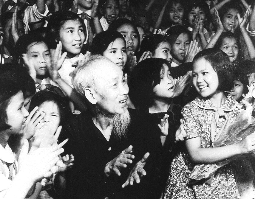 &quot;Cụ Hồ ở giữa lòng dân&quot;