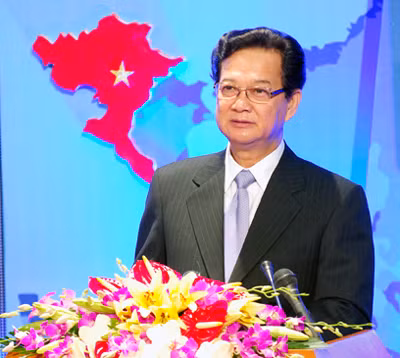 Thủ tướng Nguyễn Tấn Dũng: Dự án phóng vệ tinh VINASAT1 và VINASAT2 có ý nghĩa chính trị và kinh tế - xã hội to lớn, thể hiện chủ quyền quốc gia Việt Nam trong không gian, góp phần nâng cao hình ảnh của Việt Nam trên trường quốc tế. - Ảnh: VGP