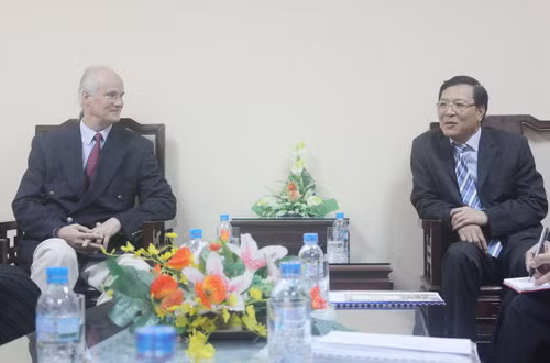 Bộ trưởng Phạm Vũ Luận trong buổi tiếp Hoàng tử Alfred của Công quốc Liechtenstein (Ảnh: gdtd.vn)