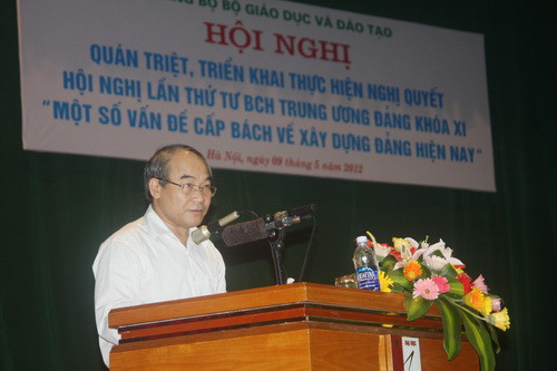 Thứ trưởng Bộ GD&ĐT Nguyễn Vinh Hiển phát biểu khai mạc Hội nghị Thứ trưởng Bộ GD&ĐT Nguyễn Vinh Hiển phát biểu khai mạc Hội nghị