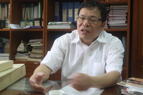 TS. Chu Đức Tính: “Chỉ có sửa từ SGK (phiên âm tên luật sư Loseby) thì sự đính chính mới thực sự có hiệu quả” TS. Chu Đức Tính: “Chỉ có sửa từ SGK (phiên âm tên luật sư Loseby) thì sự đính chính mới thực sự có hiệu quả”