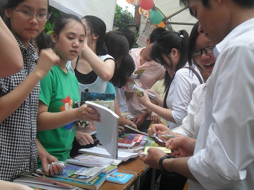 "Liên tục giao- nhận, tuy vất vả nhưng rất vui"