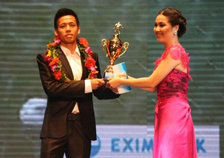 Nguyễn Văn Quyết (Hà Nội T&T) lần thứ hai đoạt giải. Nguyễn Văn Quyết (Hà Nội T&T) lần thứ hai đoạt giải.