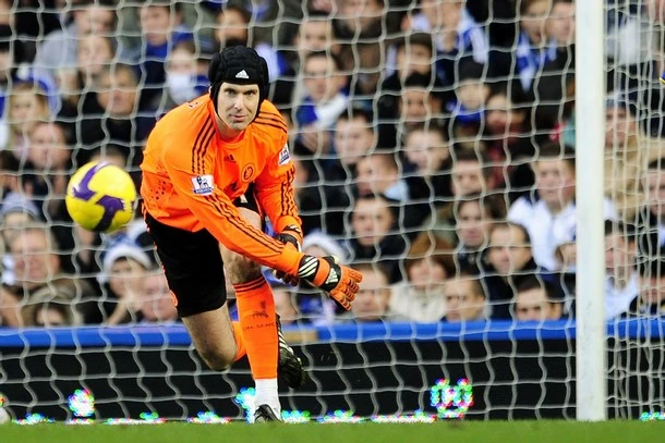 Chelsea &quot;trói chân&quot; Peter Cech thêm 4 năm