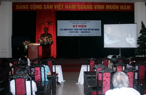 Công đoàn cơ quan Bộ GD&ĐT tổ chức chiếu phim về Bác Hồ ảnh 1 l