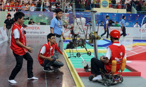 Khởi tranh Robocon toàn quốc 2012