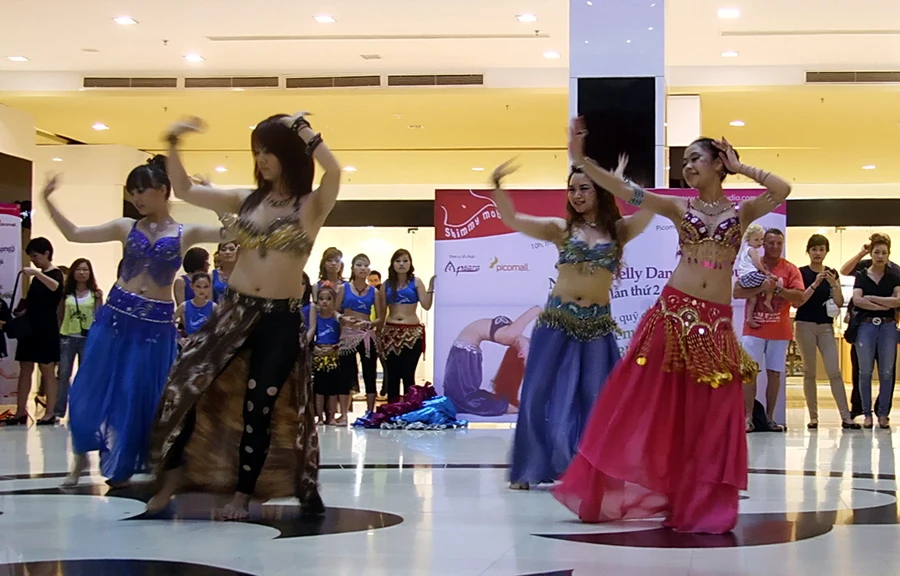 Sức lôi cuốn của ngày hội Belly dance lần thứ 2