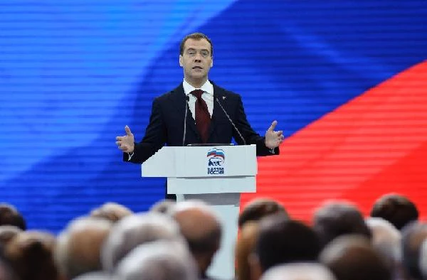 Ông Medvedev làm chủ tịch Đảng nước Nga thống nhất