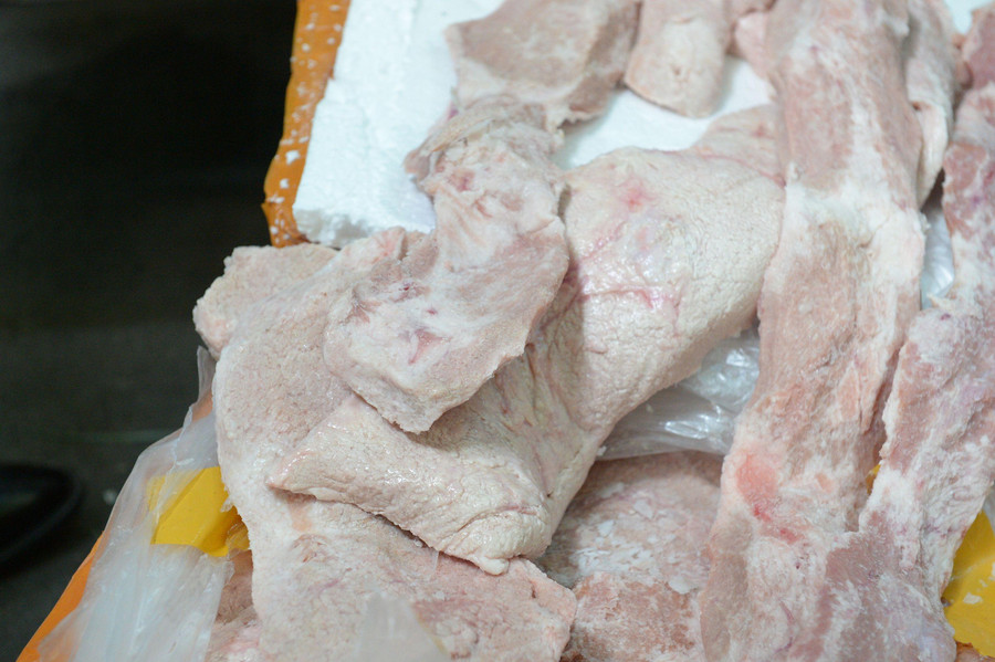 Tại thời điểm kiểm tra, lái xe không xuất trình được hóa đơn chứng từ số nội tạng động vật trên xe.