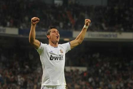 Cristiano Ronaldo ngất ngây với bốn bàn thắng vào lưới Racing